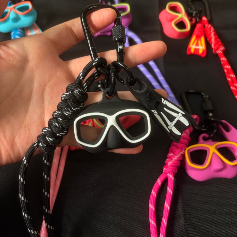 Nuevo Llavero de Silicona con  - Swim Fins reseña y precio